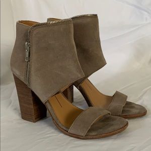 DOLCE VITA bootie/heel/sandal Taupe/tan/pewter 6